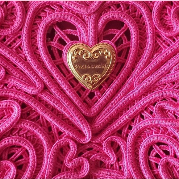 Dolce & Gabbana Pink Shoulder Bag with Heart Accent - Picture 3 of 4
